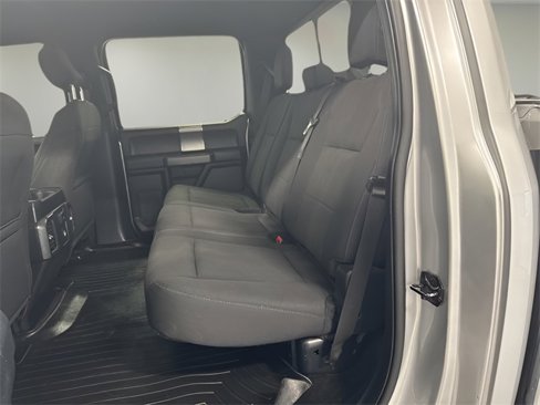 Used 2015 Ford F150 XLT w/ Equipment Group 302A Luxury image 4