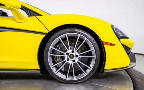 Used 2018 McLaren 570S Spider image 17