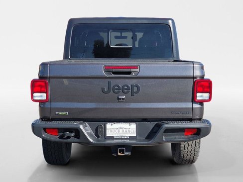 Used 2021 Jeep Gladiator Sport image 4