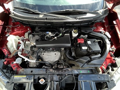 Used 2015 Nissan Rogue SV w/ SV Premium Package image 2