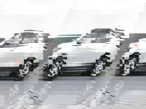 Certified 2022 Chevrolet Equinox LS w/ LS Convenience Package image 4
