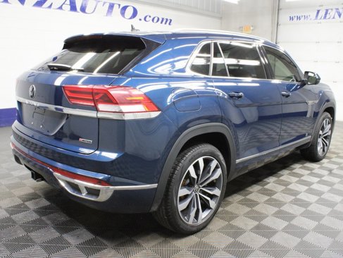 Used 2021 Volkswagen Atlas Cross Sport SEL Premium image 4