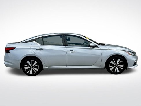 Certified 2022 Nissan Altima 2.5 SV image 7