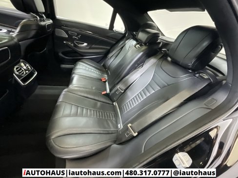 Used 2019 Mercedes-Benz S 560 Sedan image 21