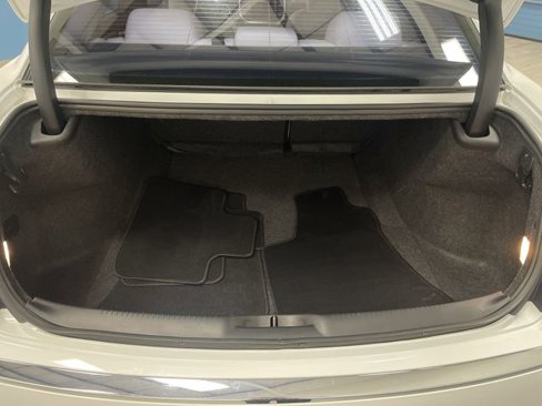 Used 2021 Chrysler 300 Touring L image 14