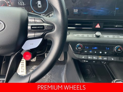 Used 2022 Hyundai Elantra N image 15