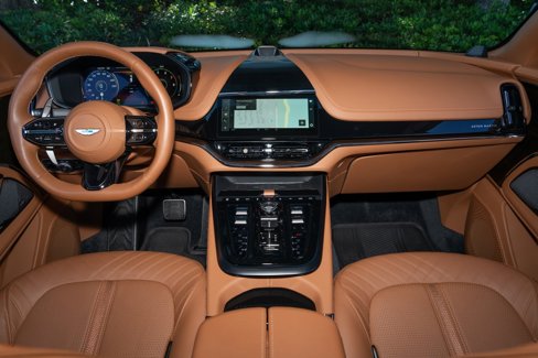 Used 2025 Aston Martin DBX 707 image 19