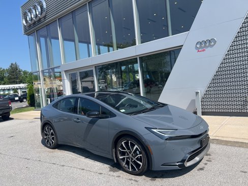 Used 2024 Toyota Prius Prime Premium w/ Advanced Technology Package image 8