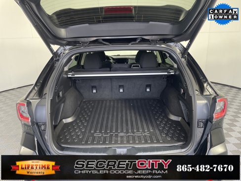 Used 2023 Subaru Outback Premium image 7