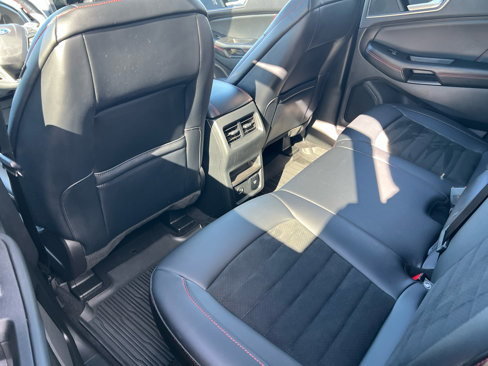 Used 2022 Ford Edge ST-Line image 15