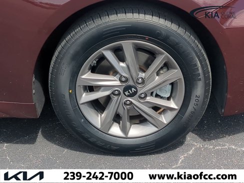 Used 2020 Kia Optima LX image 11