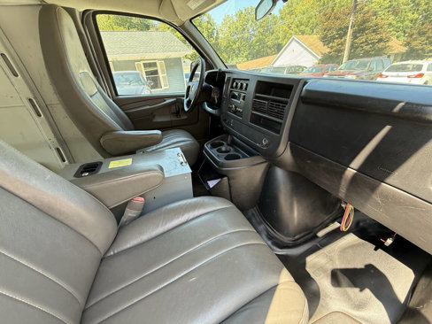 Used 2014 Chevrolet Express 3500 image 16