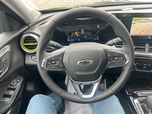 New 2025 Chevrolet Trax ACTIV w/ Sunroof Package image 19
