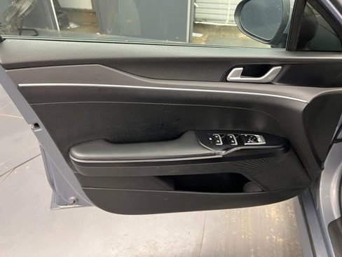 Used 2022 Kia K5 LXS image 22