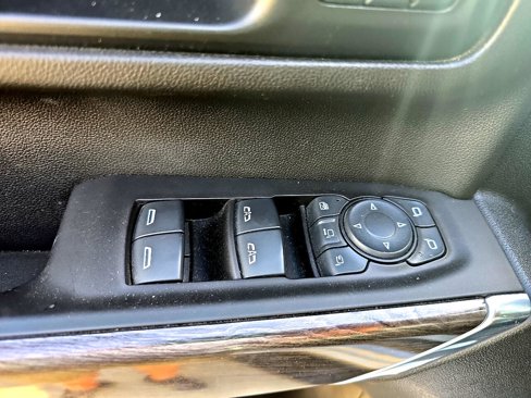 Used 2021 Chevrolet Silverado 2500 LTZ w/ LTZ Premium Package image 22
