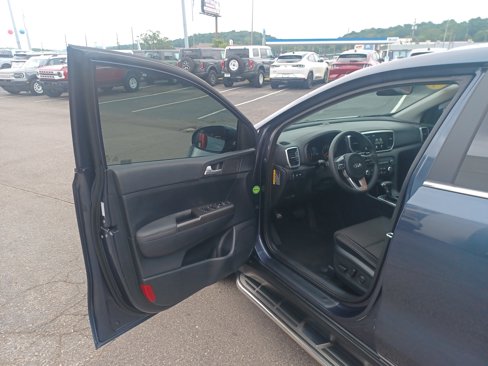 Used 2022 Kia Sportage LX w/ LX FWD Value Edition Package image 8