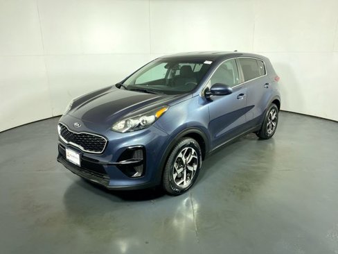 Certified 2022 Kia Sportage LX image 2