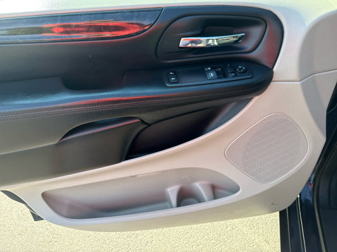Used 2013 Dodge Grand Caravan SE image 9