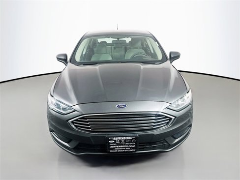 Used 2018 Ford Fusion S image 2