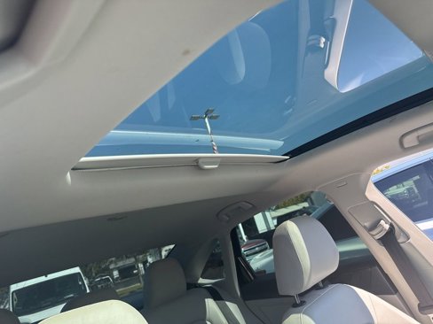 Used 2024 Volkswagen Jetta SE w/ Panoramic Sunroof Package image 31