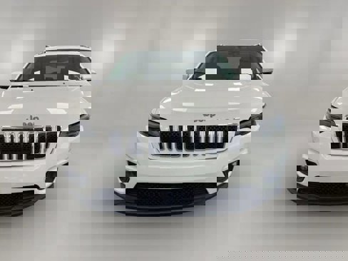 Used 2021 Jeep Cherokee Latitude Plus image 2