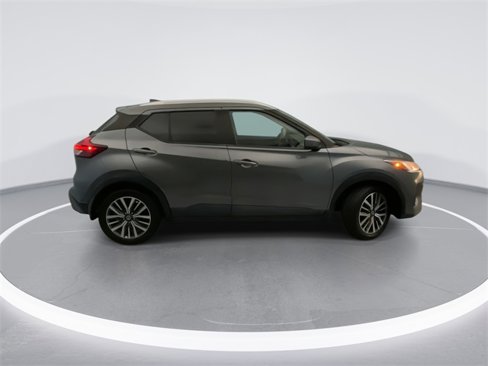 Used 2021 Nissan Kicks SV image 5