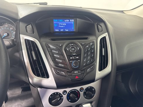 Used 2014 Ford Focus SE w/ Equipment Group 201A image 17