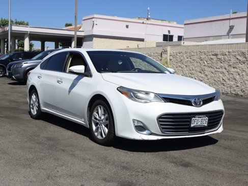 Used 2013 Toyota Avalon XLE image 2
