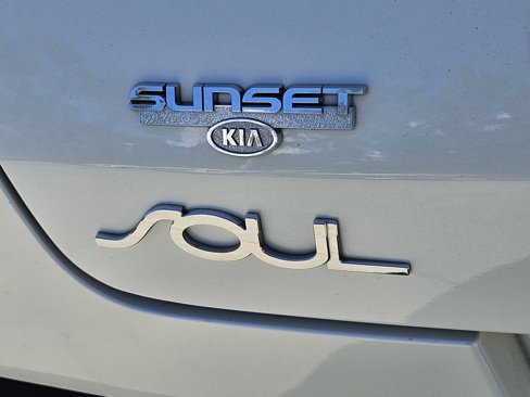 Certified 2021 Kia Soul LX image 11