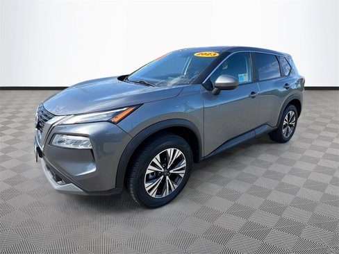 Used 2023 Nissan Rogue SV image 3