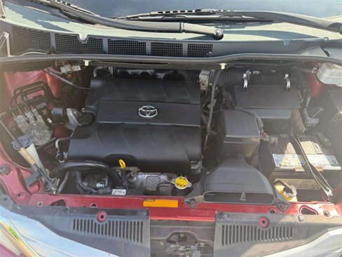 Used 2011 Toyota Sienna Limited image 27