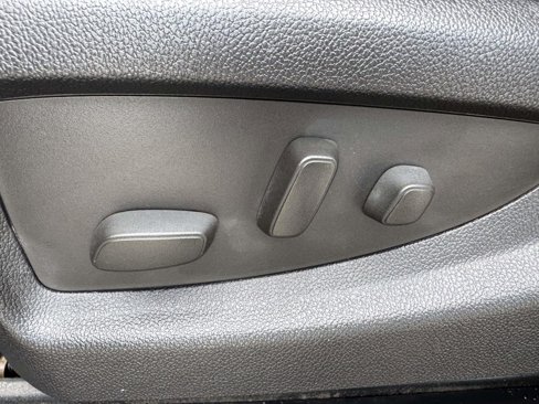 Used 2015 GMC Sierra 2500 SLE w/ SLE Preferred Package image 19