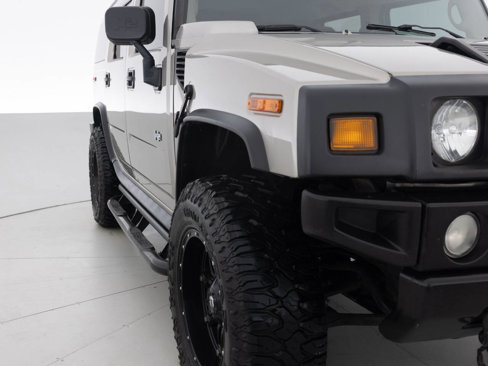 Used 2003 HUMMER H2 w/ Preferred Equipment Group image 11