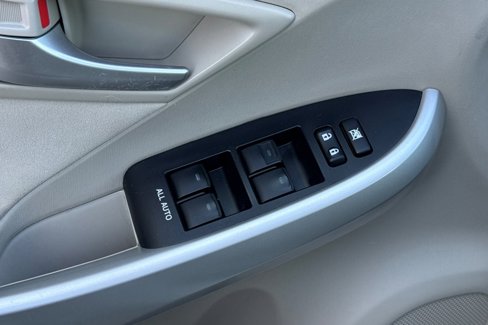 Used 2014 Toyota Prius Two image 12
