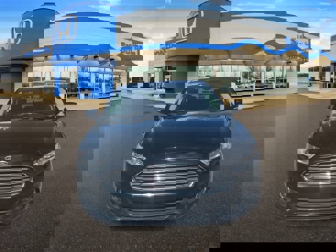 Used 2014 Ford Fusion SE w/ Equipment Group 202A image 3