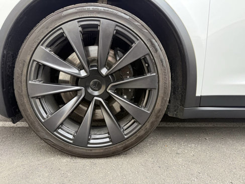 Used 2022 Tesla Model X Plaid image 31