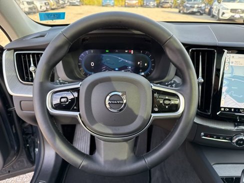 Certified 2025 Volvo XC60 B5 Plus image 12