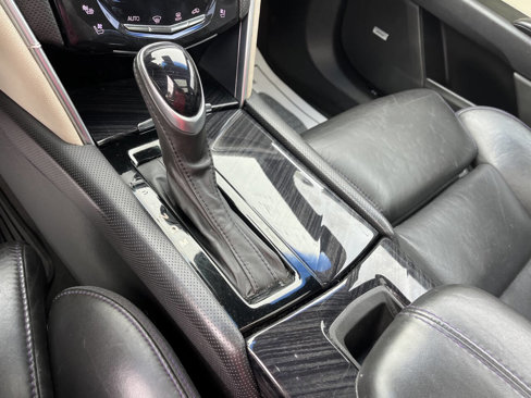 Used 2013 Cadillac XTS Platinum image 22