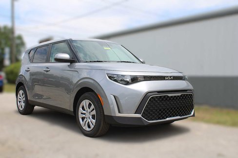 New 2025 Kia Soul LX image 3