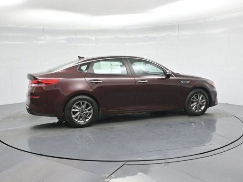 Used 2020 Kia Optima LX image 25