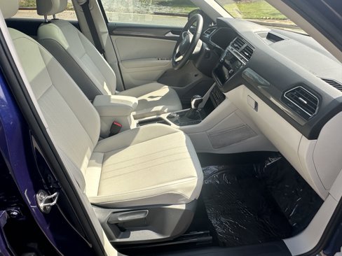 Used 2022 Volkswagen Tiguan SE image 13