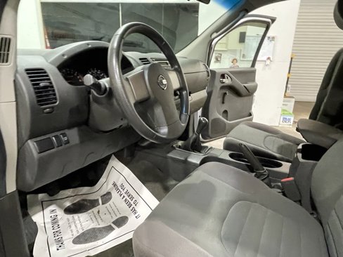 Used 2009 Nissan Frontier XE w/ XE Preferred Pkg image 23