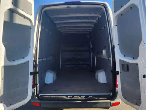 Used 2016 Mercedes-Benz Sprinter 2500 image 8
