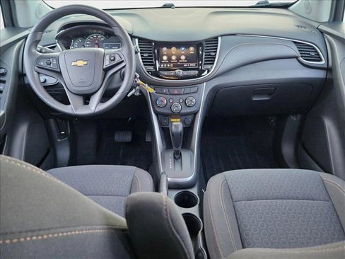 Used 2022 Chevrolet Trax LS w/ Tint and Cruise Package image 16