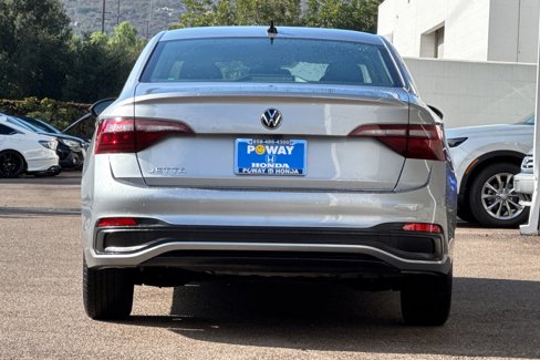 Used 2024 Volkswagen Jetta S image 9