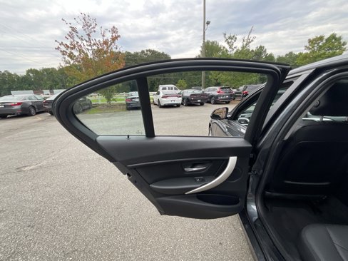 Used 2016 BMW 320i Sedan image 40