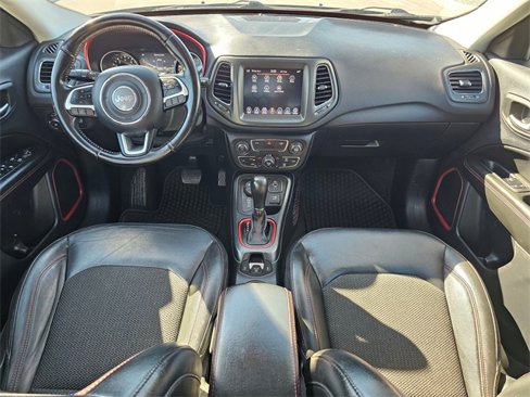 Used 2020 Jeep Compass Trailhawk image 10