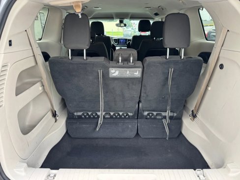 Used 2017 Chrysler Pacifica Touring image 17