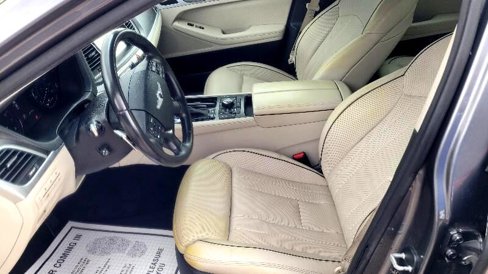 Used 2015 Hyundai Genesis 5.0 w/ Option Group 05 image 9