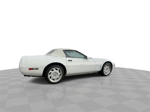 Used 1992 Chevrolet Corvette Convertible image 8